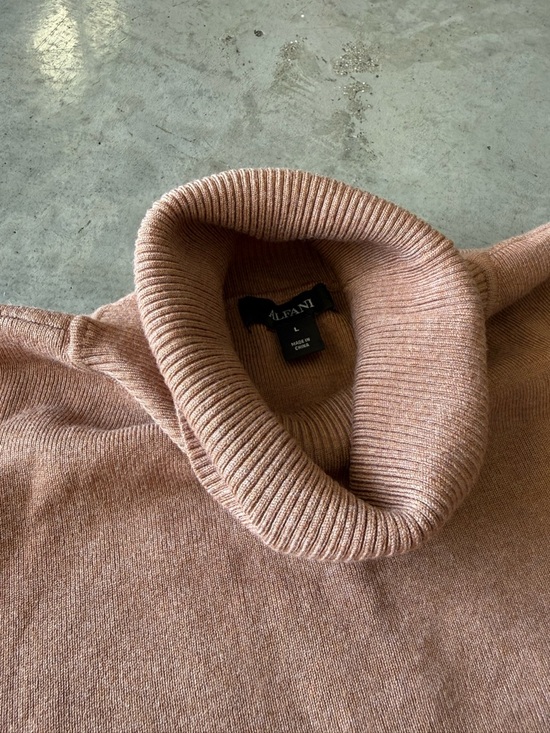 Alfani / Turtleneck Knit Top / Short Sleeve Ribbed / Brown - Picture 4 of 7
